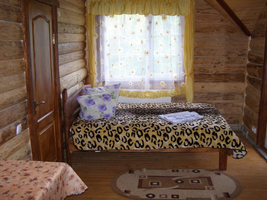 Cottage 12 Months Vorokhta Exterior photo