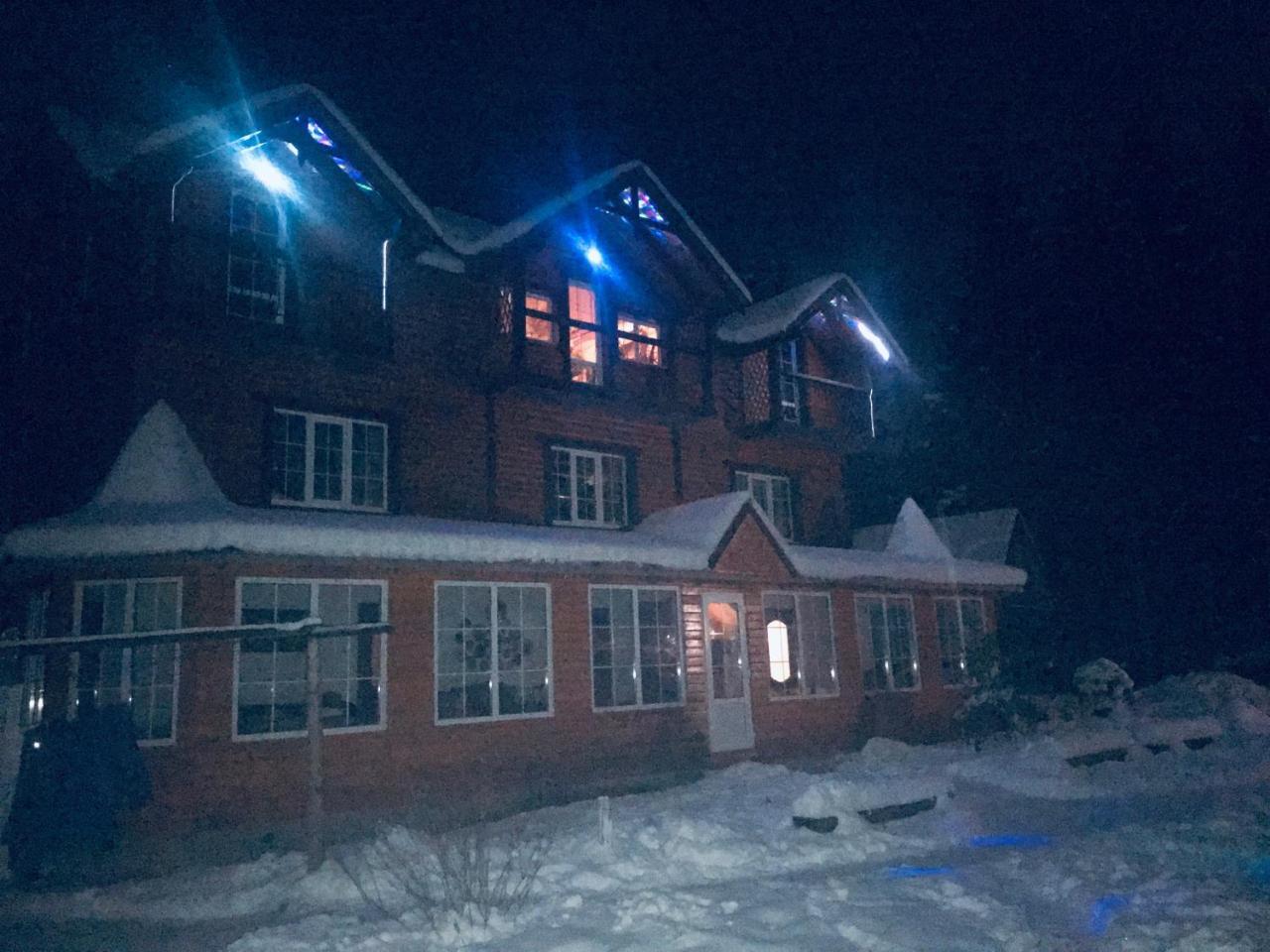 Cottage 12 Months Vorokhta Exterior photo